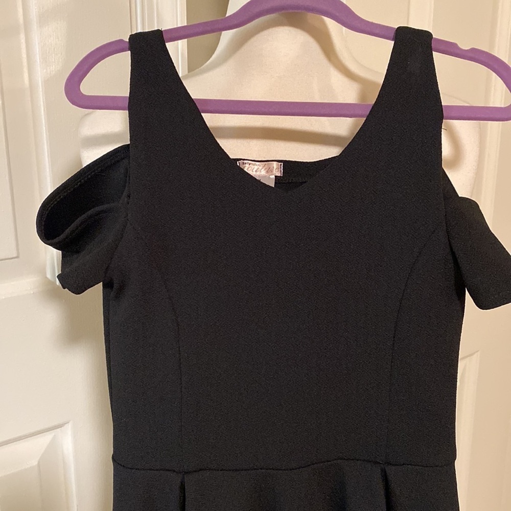 Cold Shoulder Dress - Picture 2 of 7